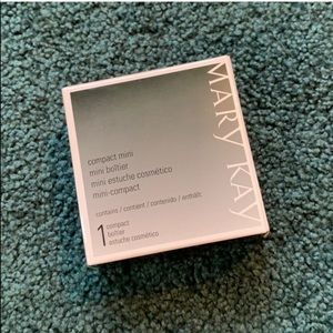 HP 🥳 Compact Mini Mary Kay